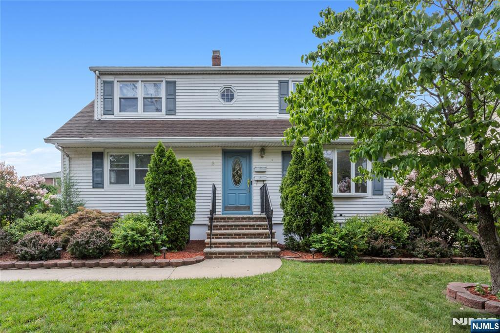 2 Martha Avenue Property Photo 1