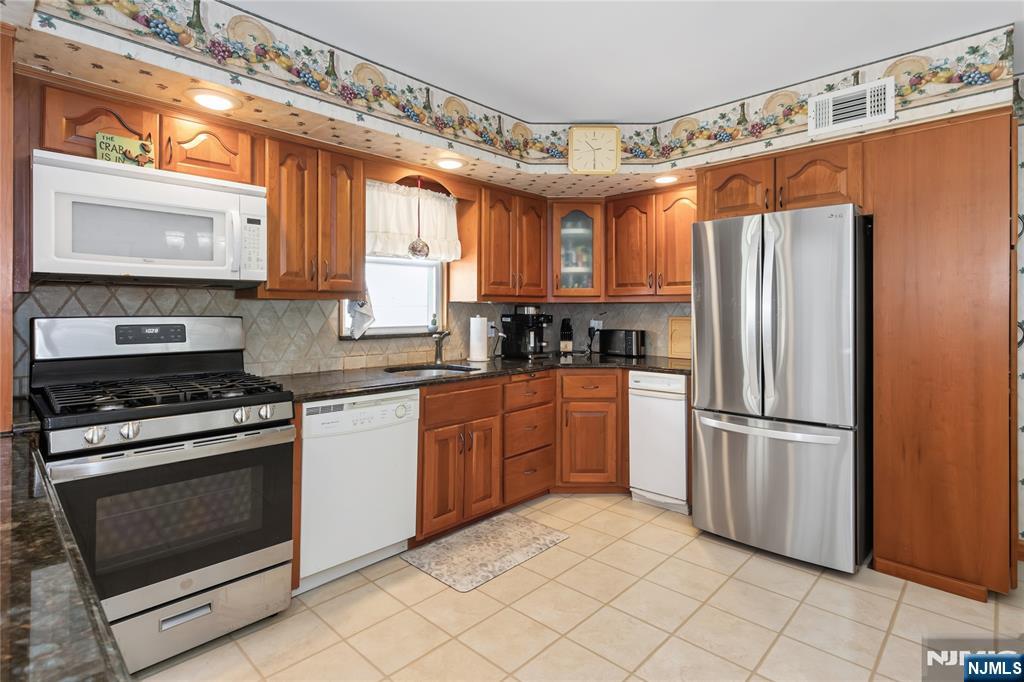 2 Martha Avenue Property Photo 10