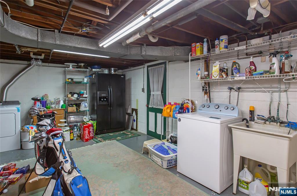 2 Martha Avenue Property Photo 41