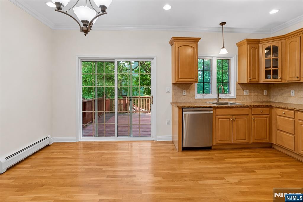 23 Hackensack Avenue Property Photo 10