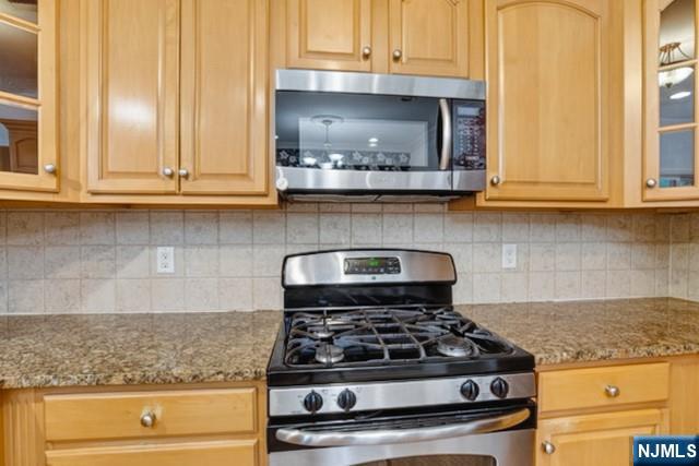 23 Hackensack Avenue Property Photo 12