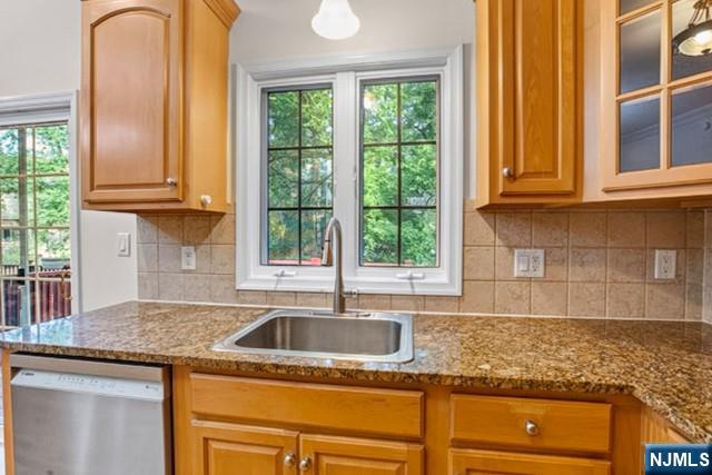 23 Hackensack Avenue Property Photo 13