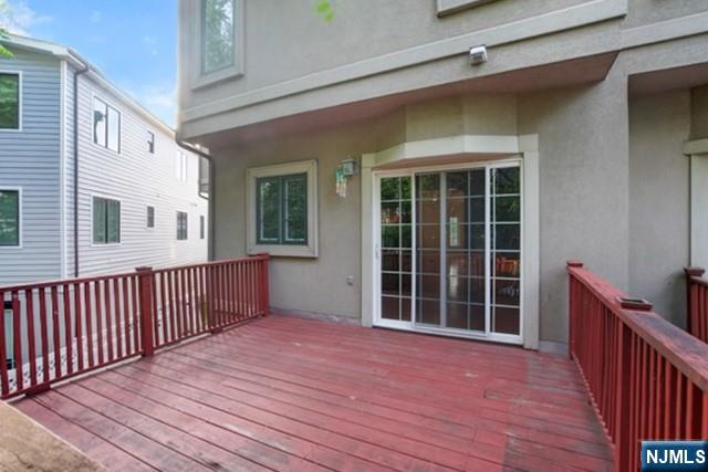 23 Hackensack Avenue Property Photo 15