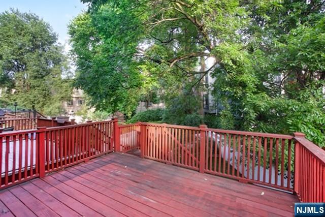 23 Hackensack Avenue Property Photo 16
