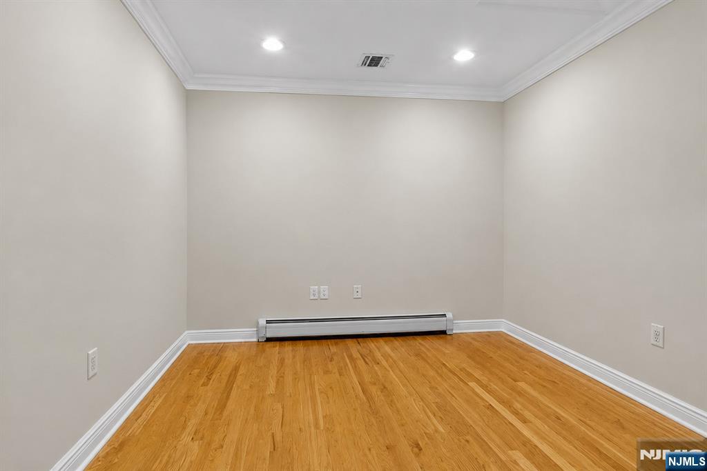 23 Hackensack Avenue Property Photo 20