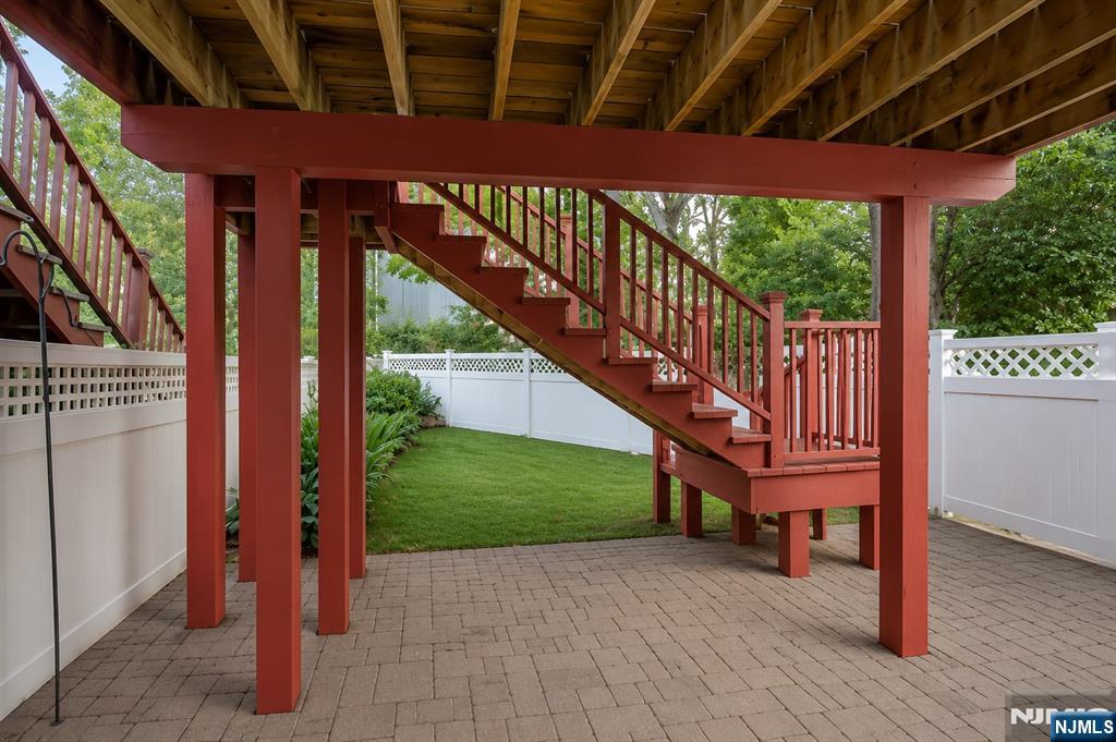 23 Hackensack Avenue Property Photo 32