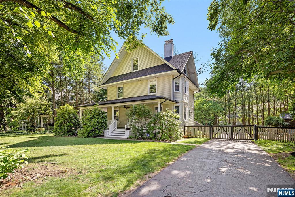 42 Forest Road Property Photo 1