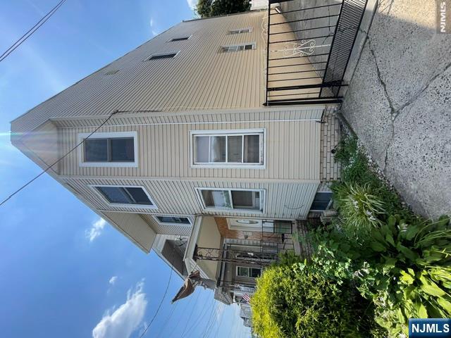 98 Devon Terrace Property Photo 1