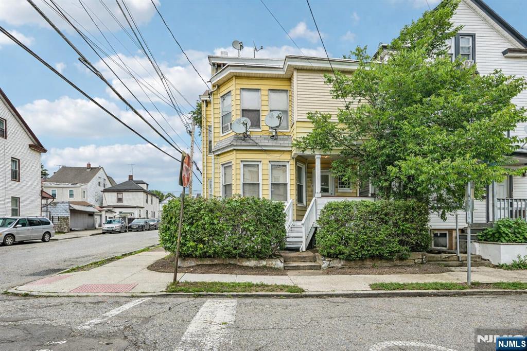 174 Jasper Street Property Photo 1