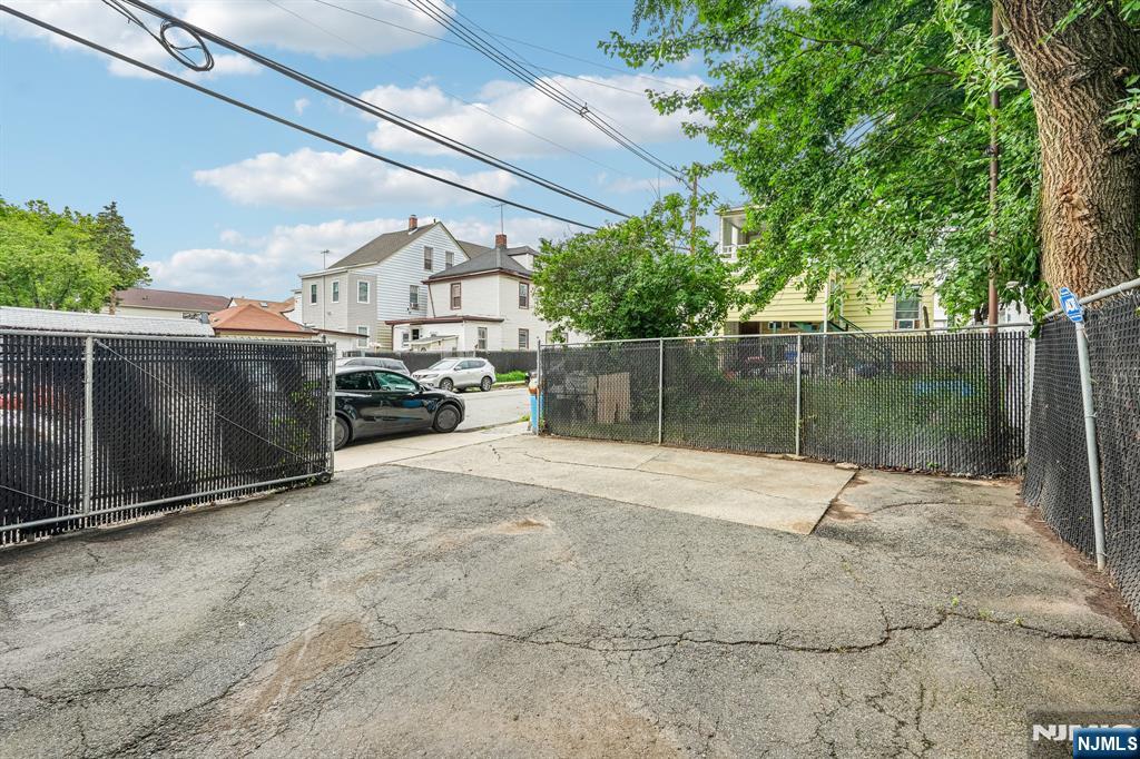 174 Jasper Street Property Photo 29