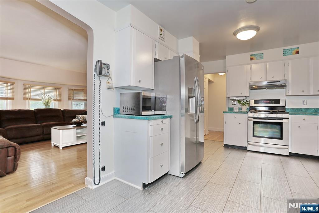 137 Manhattan Avenue Property Photo 10
