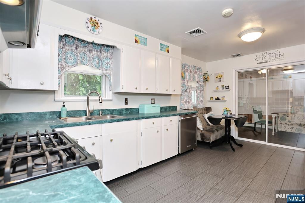 137 Manhattan Avenue Property Photo 11