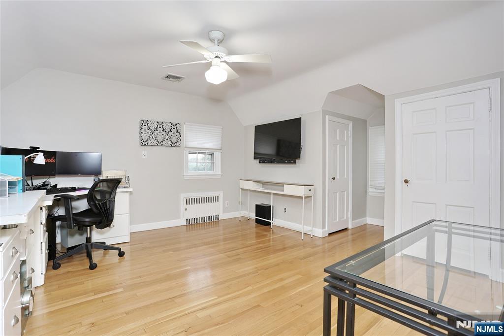137 Manhattan Avenue Property Photo 23