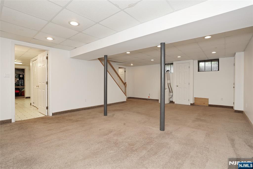 137 Manhattan Avenue Property Photo 31