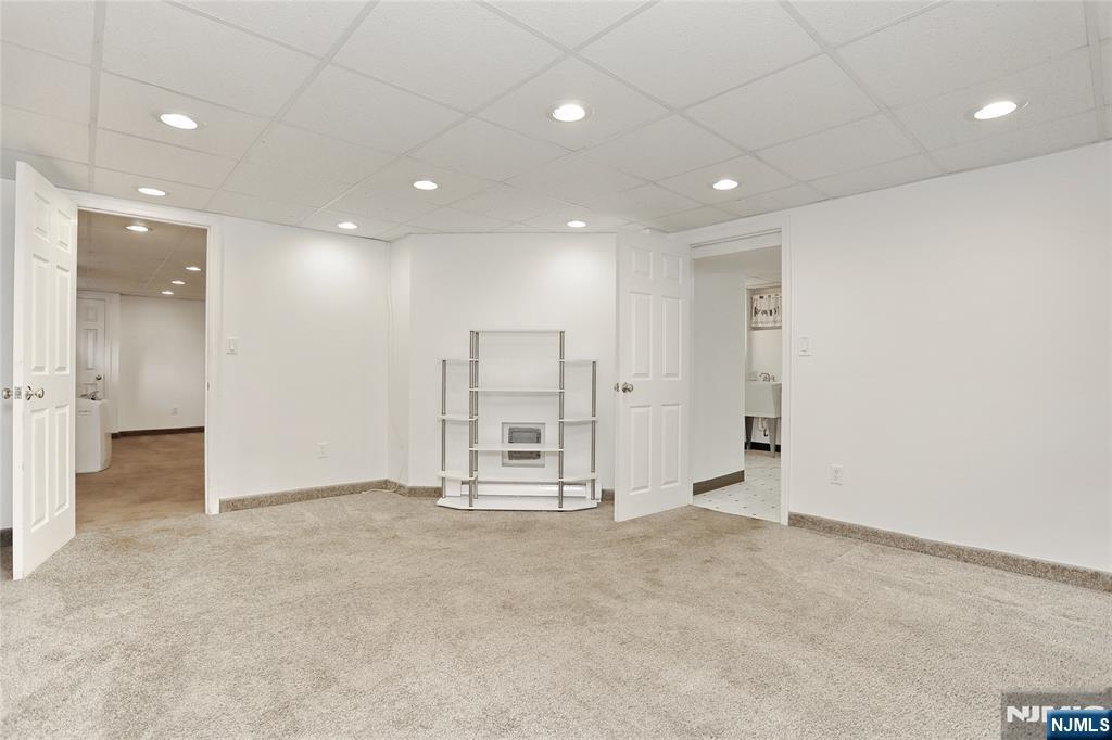 137 Manhattan Avenue Property Photo 32