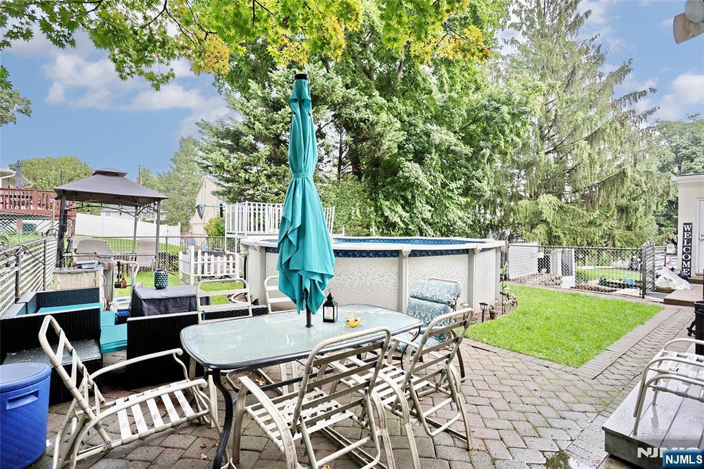 137 Manhattan Avenue Property Photo 35