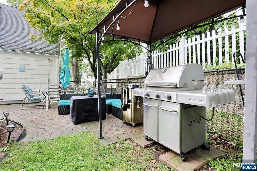 137 Manhattan Avenue Property Photo 38