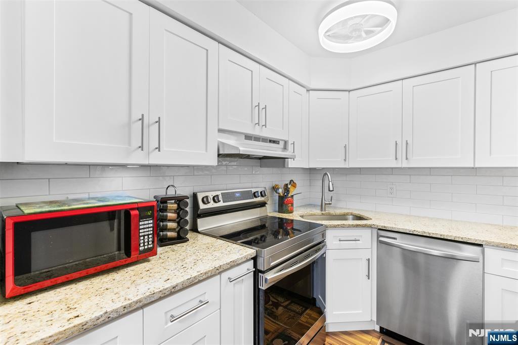 464 Liberty Street 107 B Property Photo 8