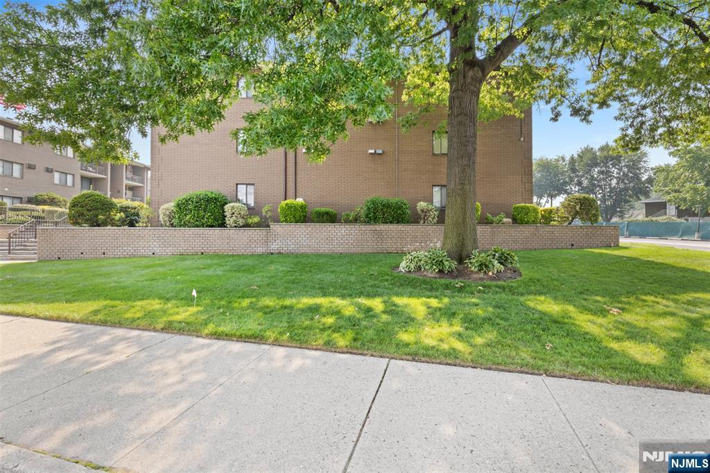 464 Liberty Street 107 B Property Photo 23