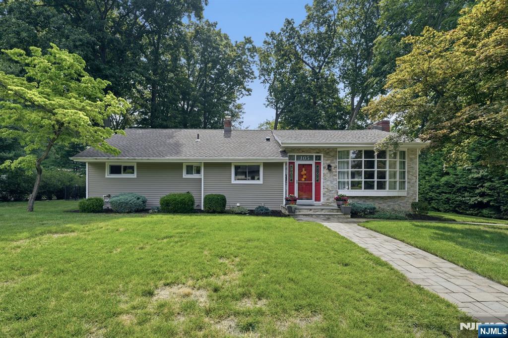 105 Winthrop Road Property Photo 1