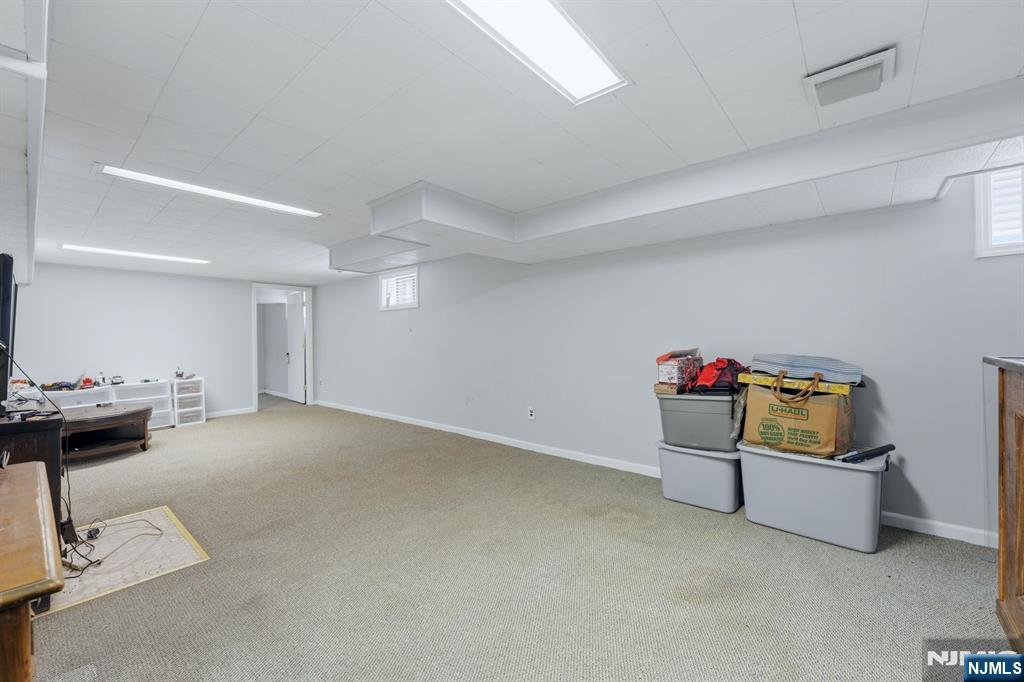 105 Winthrop Road Property Photo 26