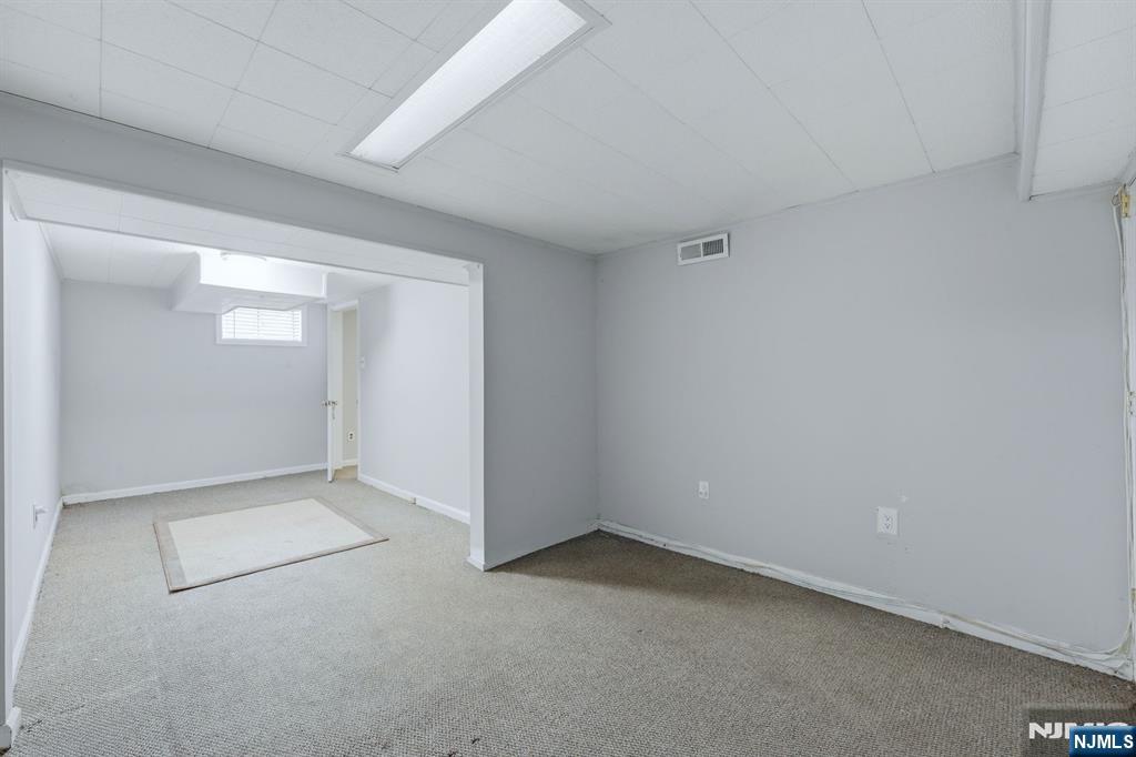 105 Winthrop Road Property Photo 27