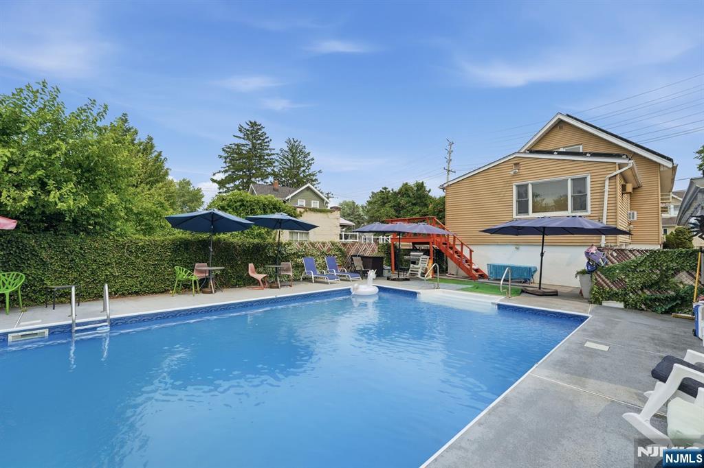 12 Columbus Avenue Property Photo 1