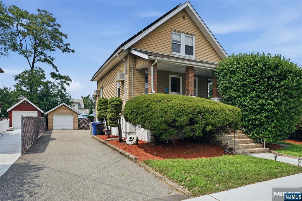 12 Columbus Avenue Property Photo 3