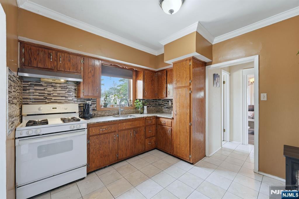 12 Columbus Avenue Property Photo 9