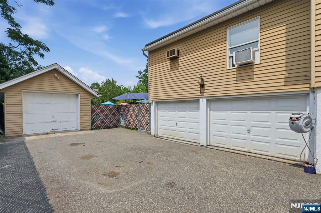 12 Columbus Avenue Property Photo 24
