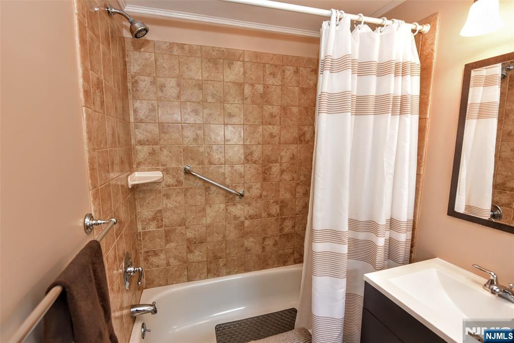 7 Lafayette Place Property Photo 14