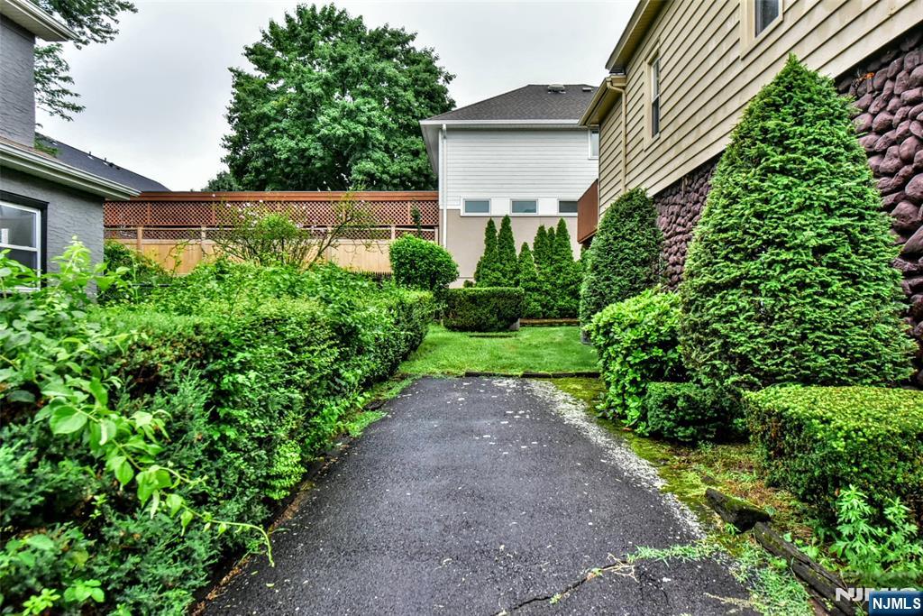 7 Lafayette Place Property Photo 33