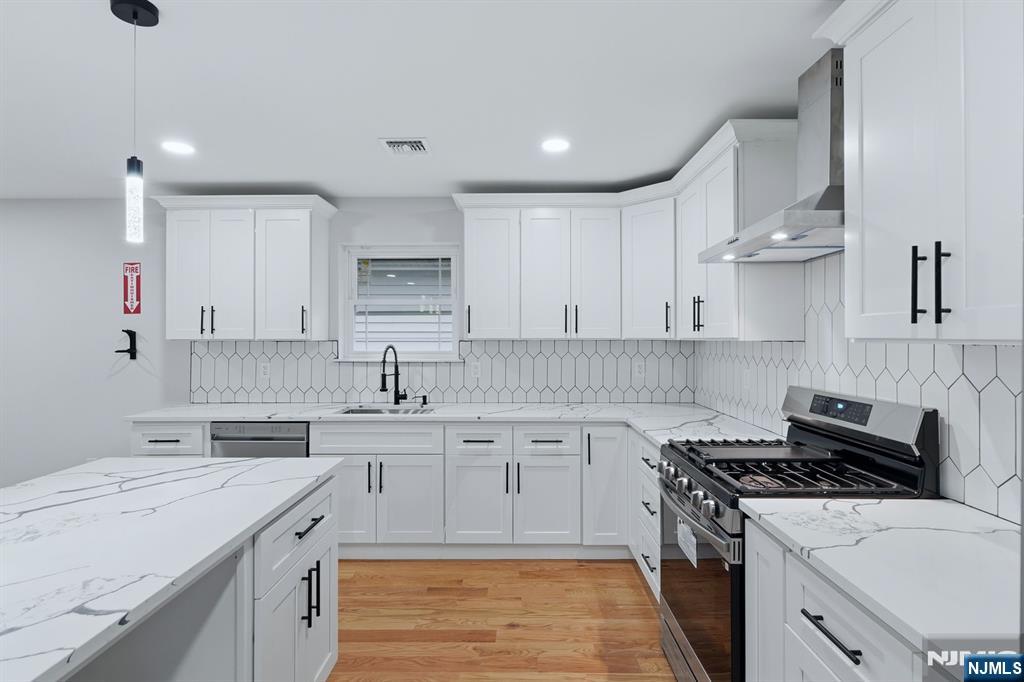219 S Burnett Street Property Photo 8
