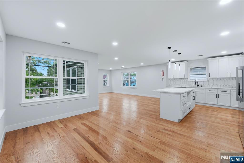 219 S Burnett Street Property Photo 10