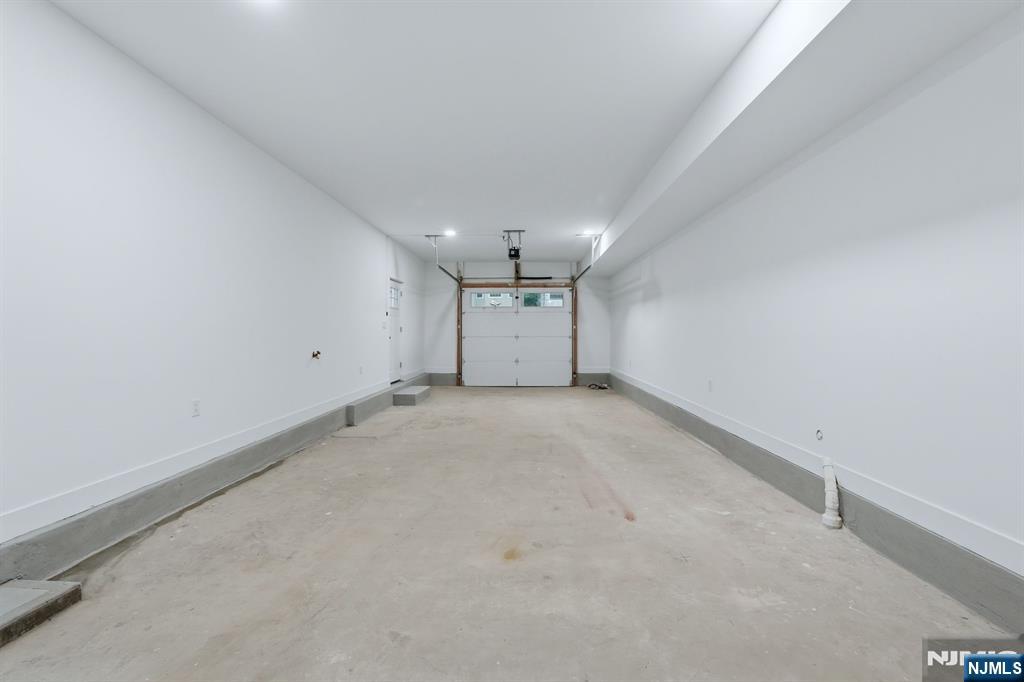 219 S Burnett Street Property Photo 39