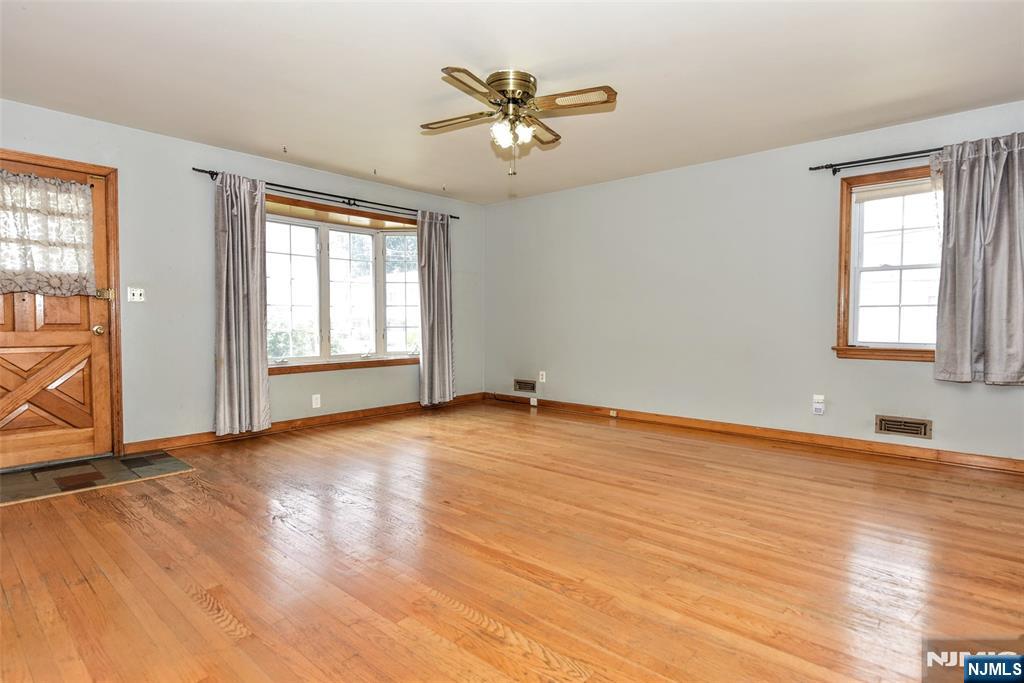 419 Main Avenue Property Photo 4