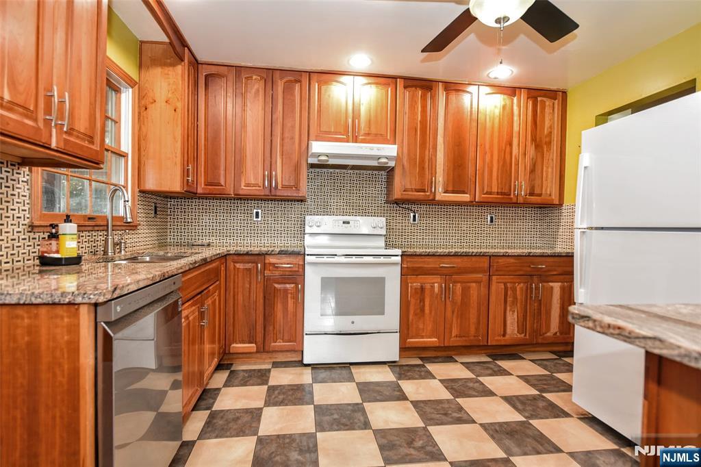 419 Main Avenue Property Photo 12