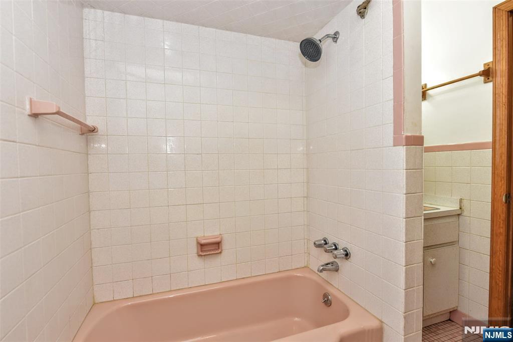 419 Main Avenue Property Photo 15