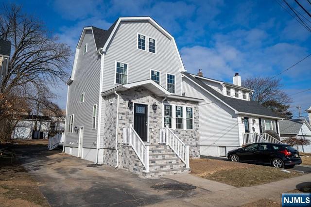 313 Livingston Avenue Property Photo 1