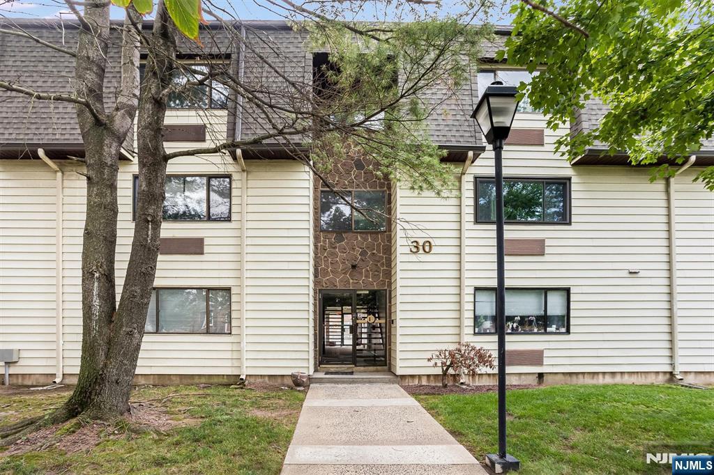 46 Watsessing Avenue UB15 Property Photo 1