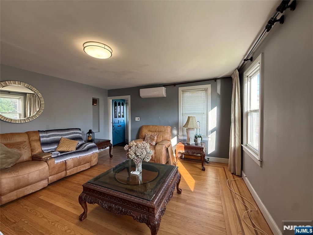 500 Jefferson Street Property Photo 5