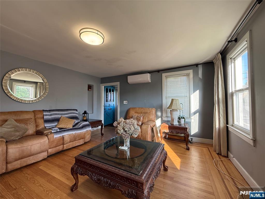 500 Jefferson Street Property Photo 7