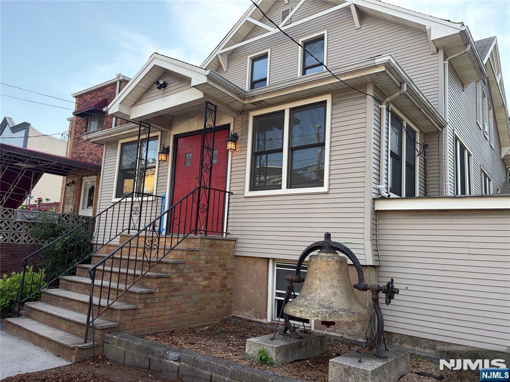 4009 Liberty Avenue Property Photo 2
