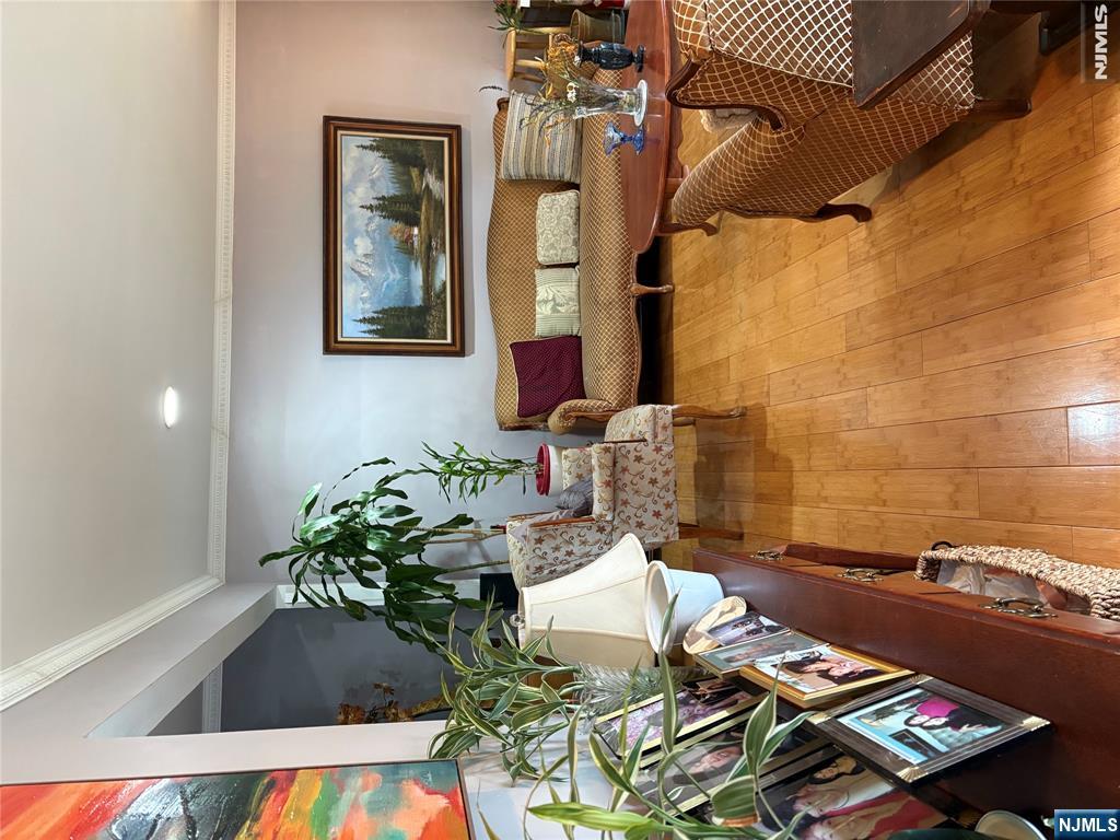 30 Harding Avenue Property Photo 4