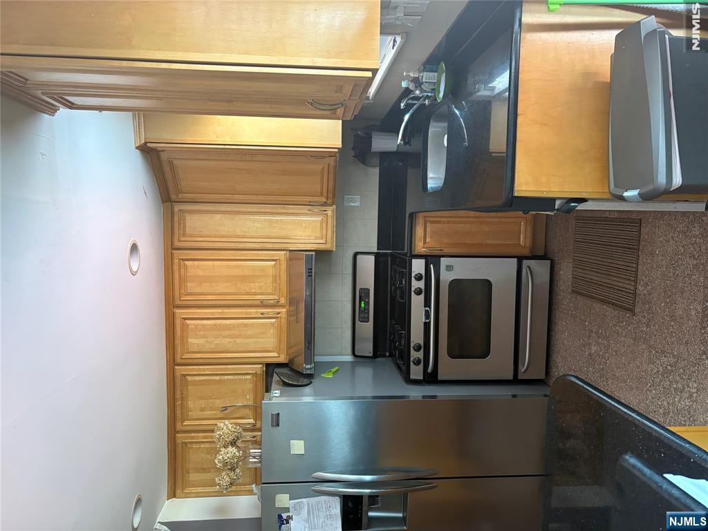 30 Harding Avenue Property Photo 11