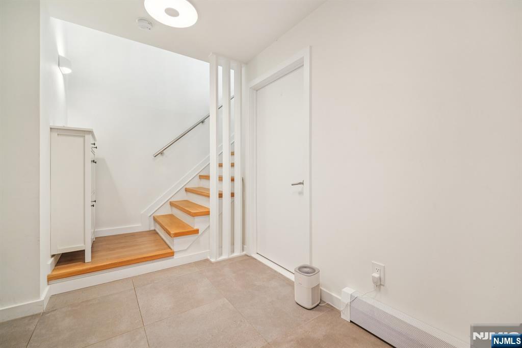 66b Henry Avenue Property Photo 4