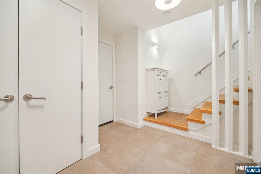 66b Henry Avenue Property Photo 5