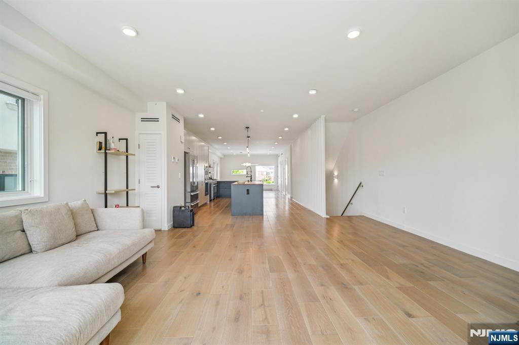 66b Henry Avenue Property Photo 7