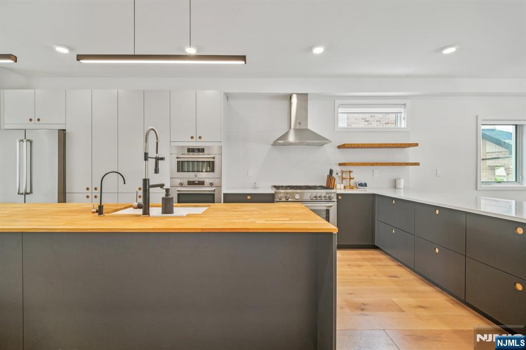 66b Henry Avenue Property Photo 12