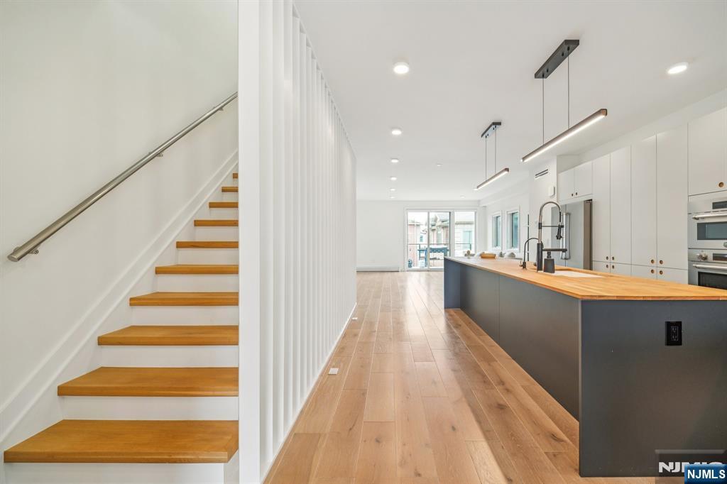 66b Henry Avenue Property Photo 15